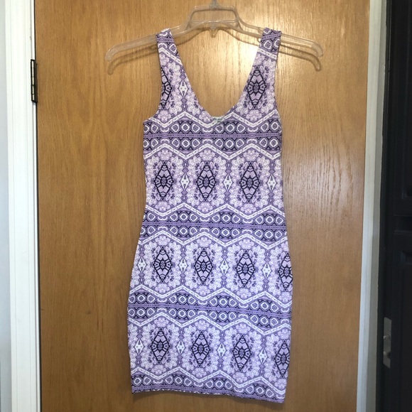 Short pattern dress - Picture 2 of 2